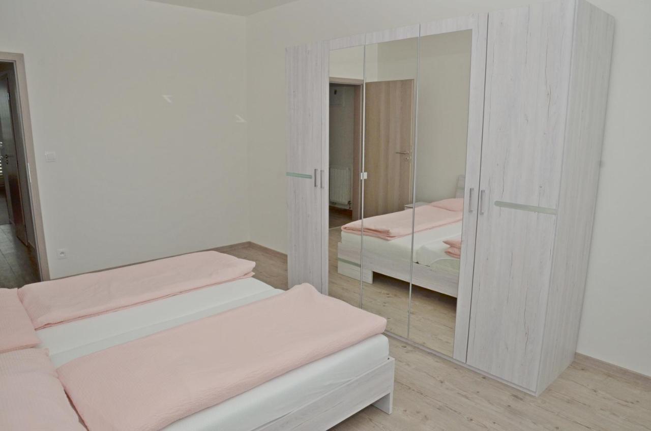 Vinohrady Apartmán *
